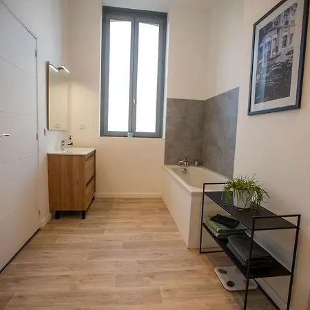 Duplex En Centre-ville De - 110m2 *