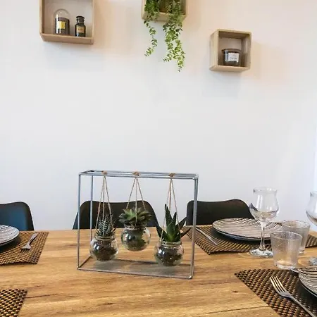 Duplex En Centre-ville De - 110m2 *